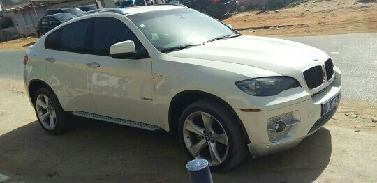 BMW  X6 2012