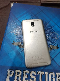 Samsung Galaxy J7 Pro (32 Go)