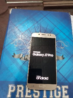 Samsung Galaxy J7 Pro (32 Go)