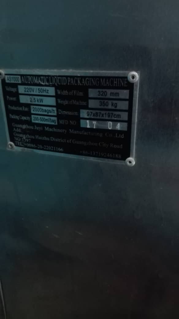 Machine à remplissage d'eau en sachet