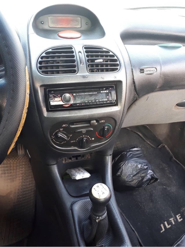 Peugeot 206 CC 2003