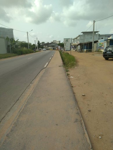 Terrain de 1200m2 - Cocody