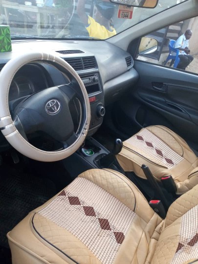 Toyota Avanza 2012