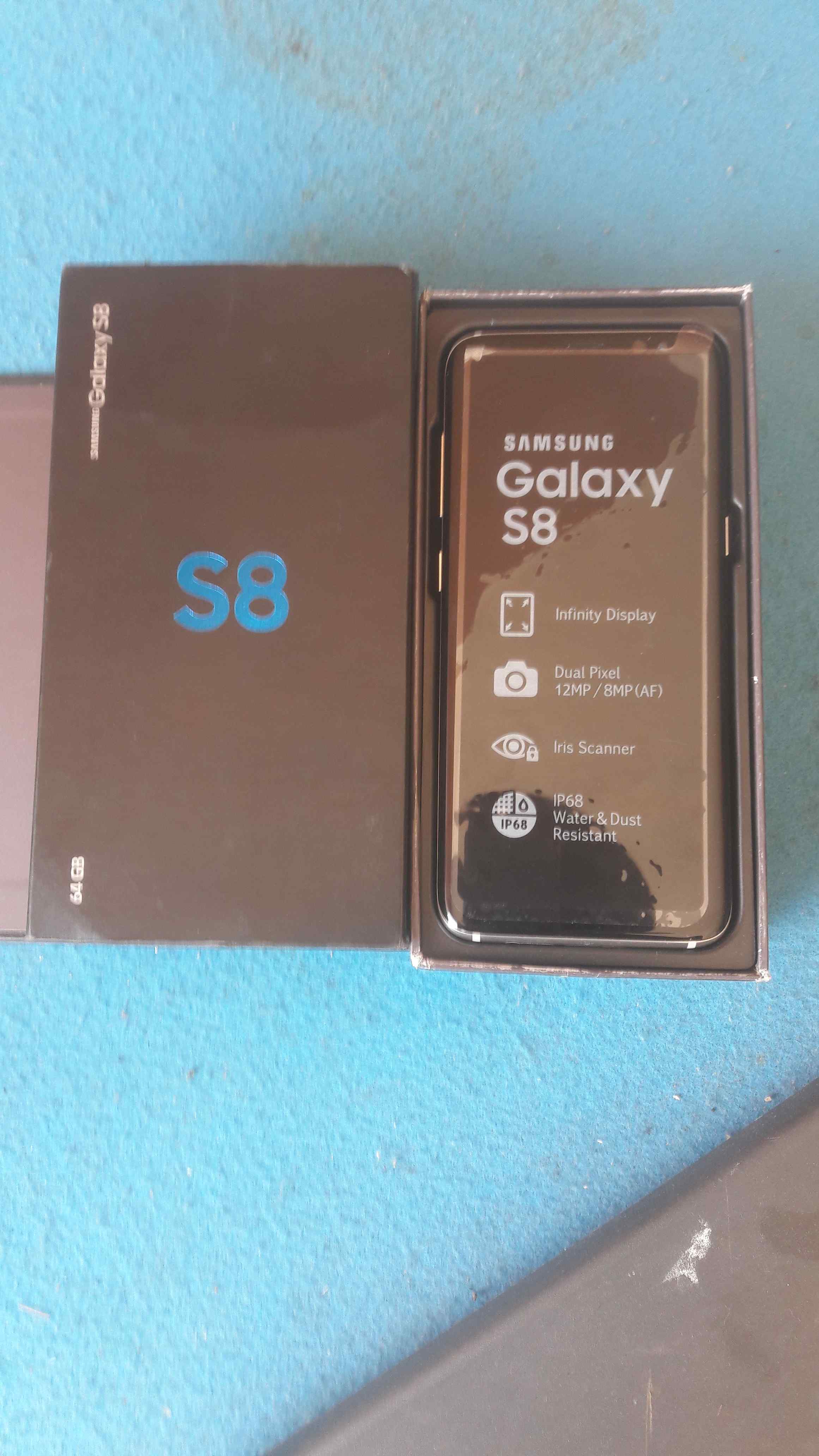 Samsung Galaxy S8 - Samsung Galaxy S7 Edge