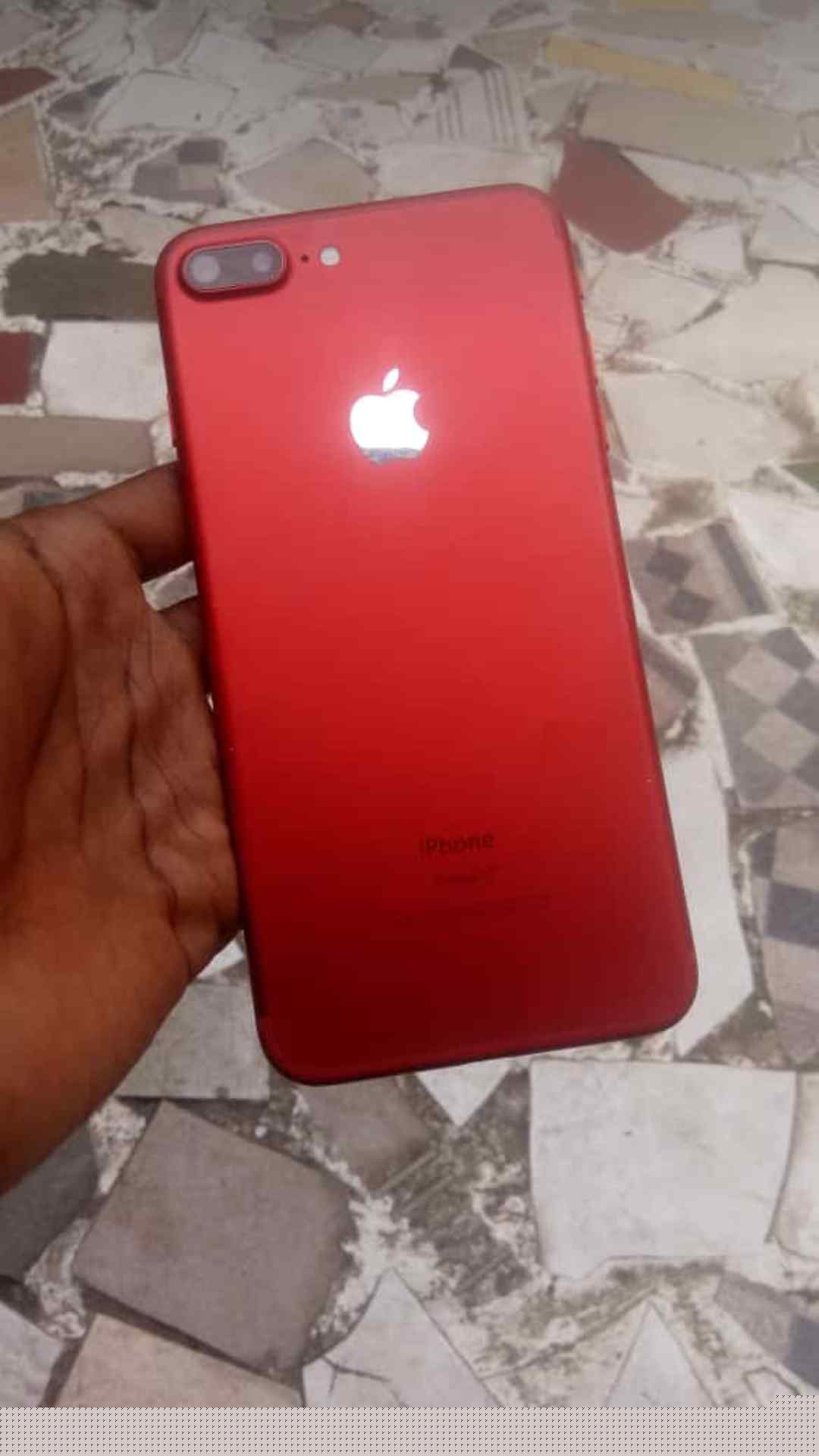 Apple iPhone 7 Plus - 64 gigas - rouge