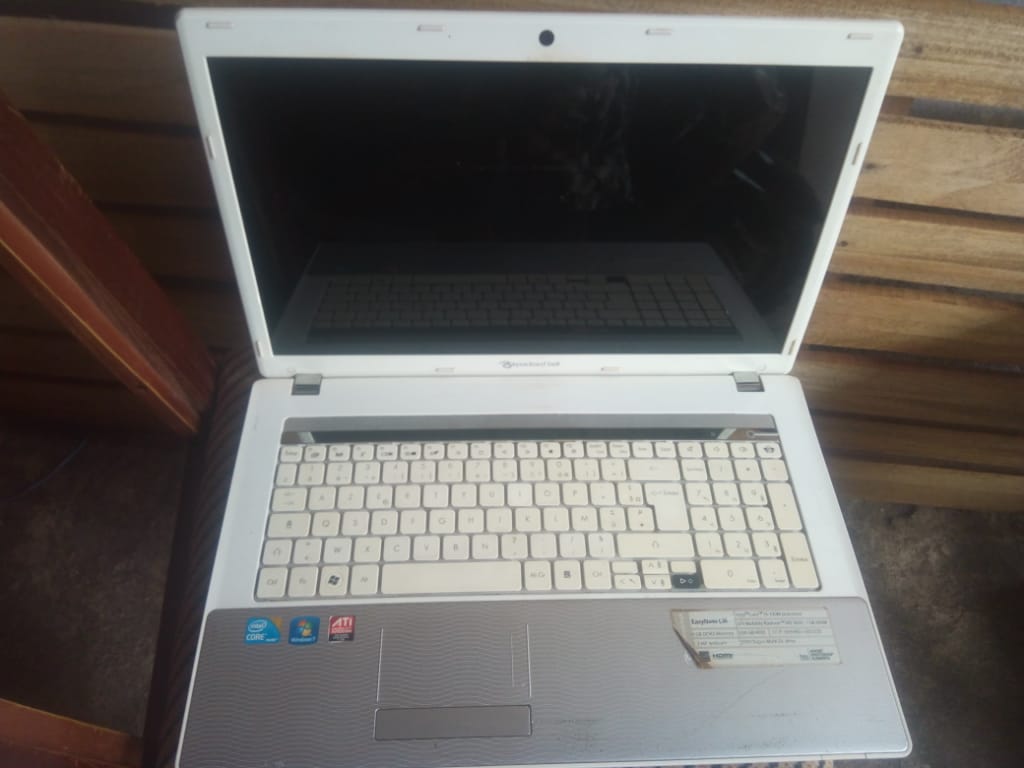 Packard Bell core i3