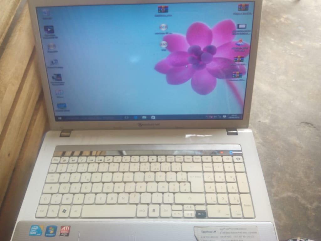 Packard Bell core i3