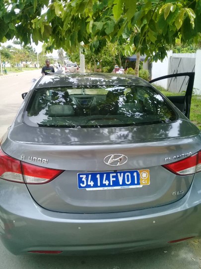Hyundai Elantra 2012