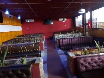 Restaurant maquis 400 m2 - Cocody