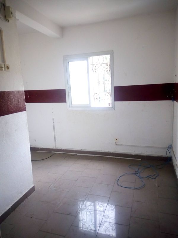 Location Bureaux & Commerces 50 m² - Douala