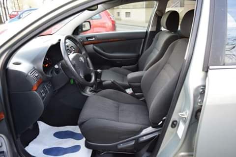 Toyota Avensis  2005