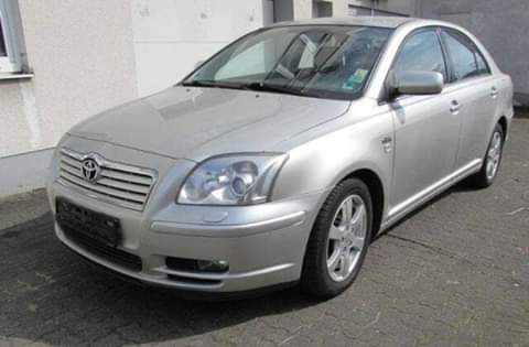 Toyota Avensis  2005