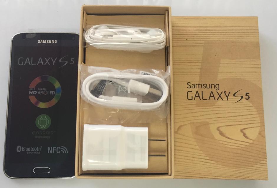 Smartphone Samsung Galaxy S5 32 Go - 2 Go Ram - 16MPx Smartphone Samsung Galaxy S5 32 Go - 2 Go Ram - 16MPx