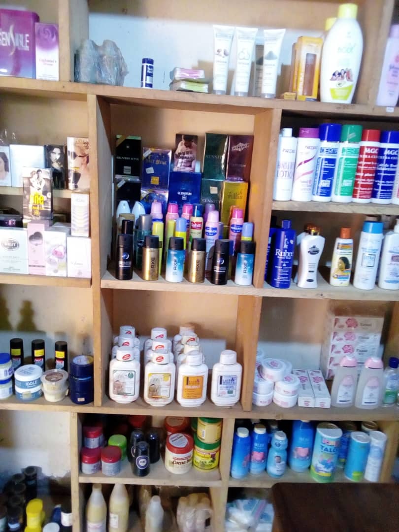 Fond de commerce d'une parfumerie, au marché ESSOS - Yaoundé Fond de commerce d'une parfumerie, au marché ESSOS - Yaoundé