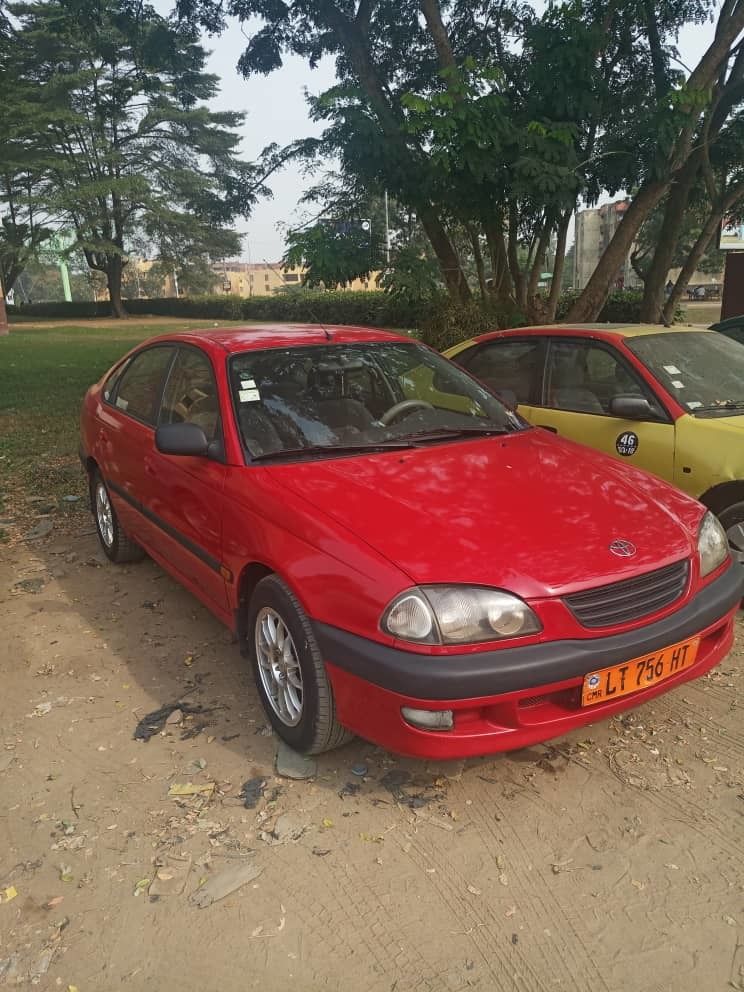 Toyota Avensis 1998/99