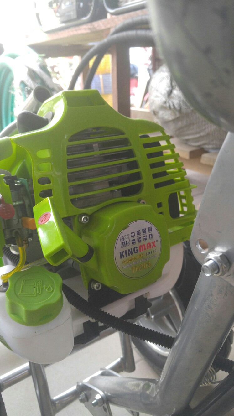 Machine agricole 3 en 1 Defricheusse-bineuse-labou Machine agricole 3 en 1 Defricheusse-bineuse-labou