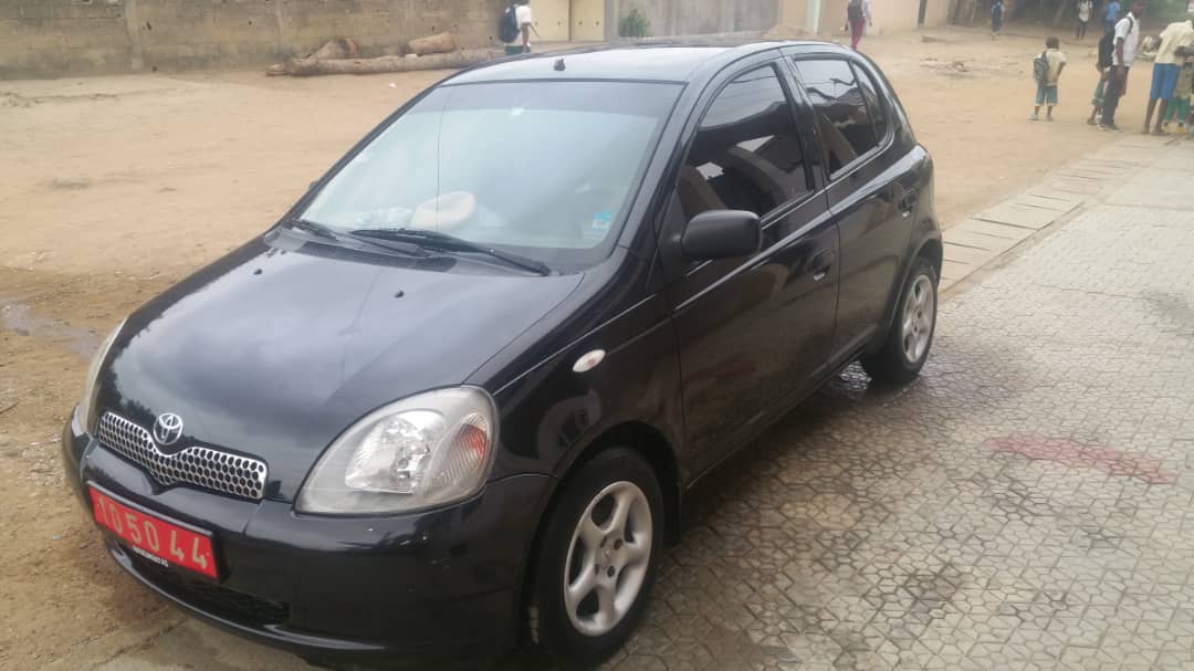 Toyota Yaris 2000