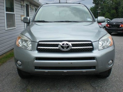 Toyota RAV4 - 2006