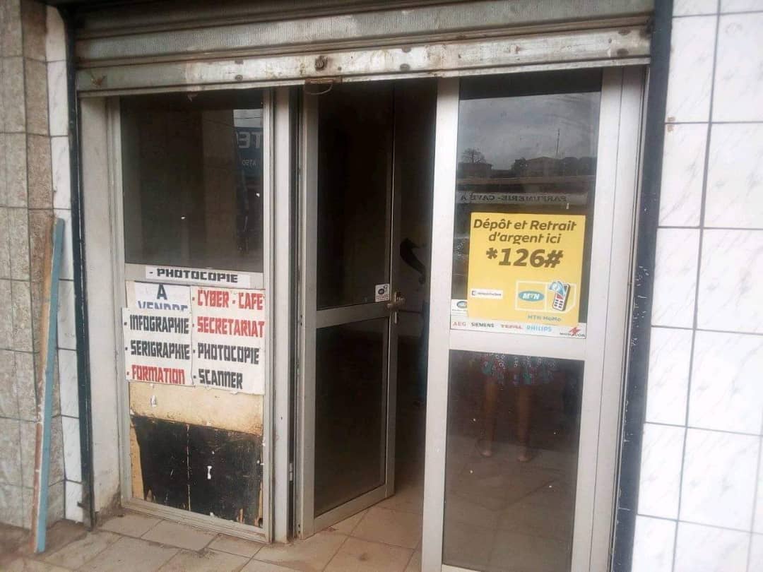 Location magasin 40 m² Yaoundé BazarAfrique Cameroon