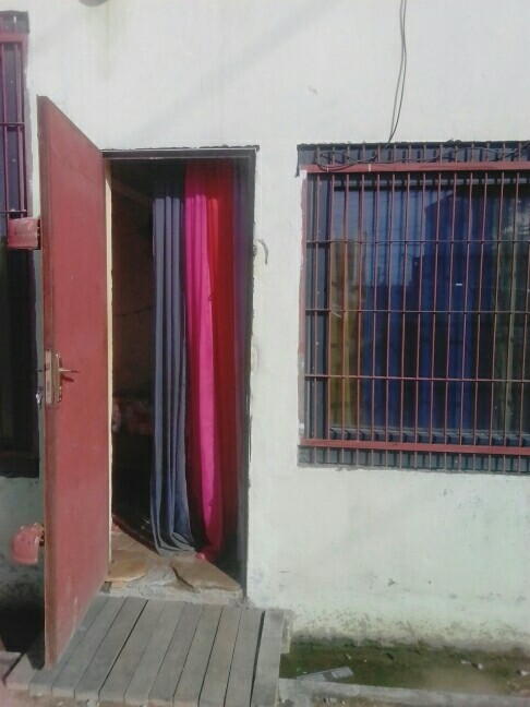 Boutique 3 Pièces 20 m² Douala Boutique 3 Pièces 20 m² Douala