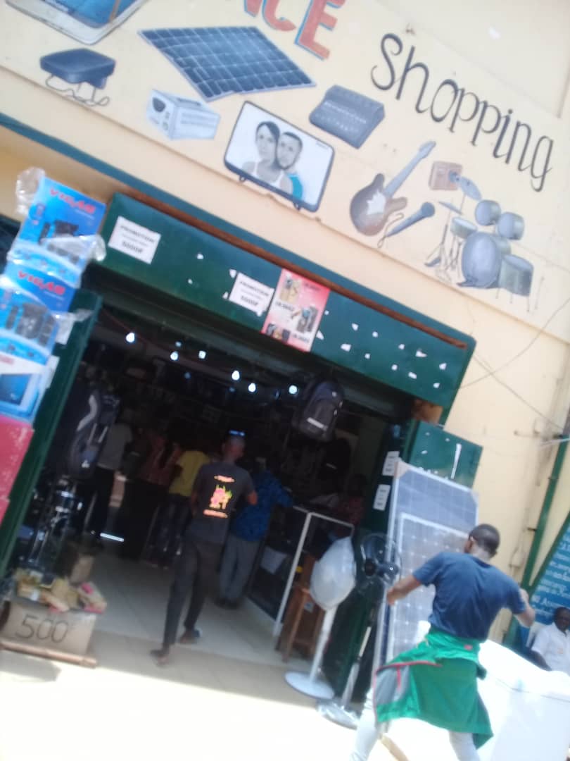 Vente des appareils électroniques