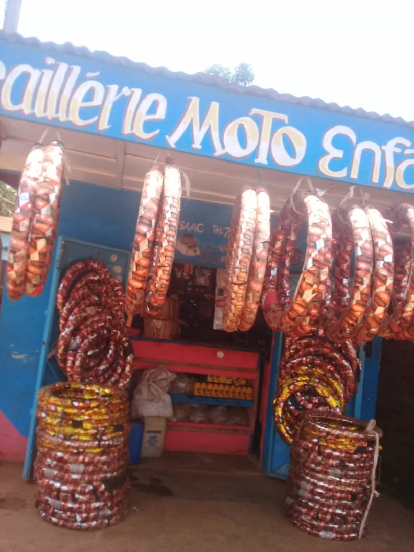 Quincaillerie, Vente de matériaux de construction