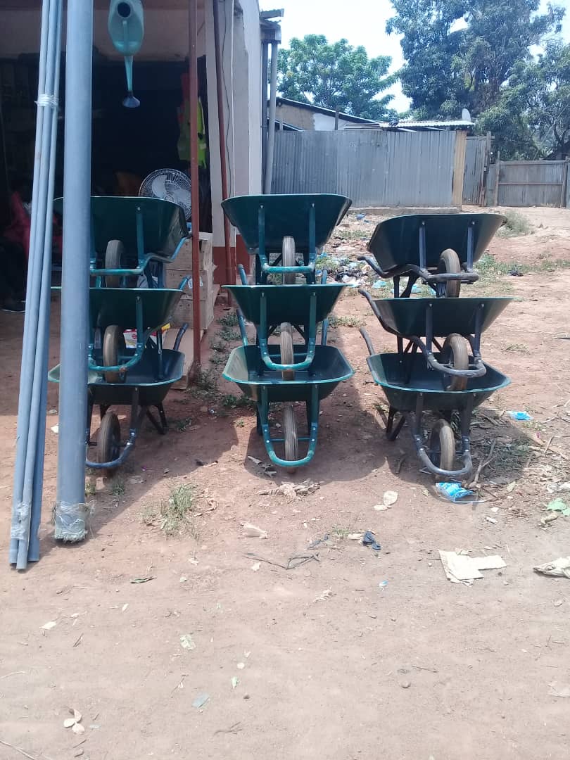 Vente des brouettes et matériaux de construction