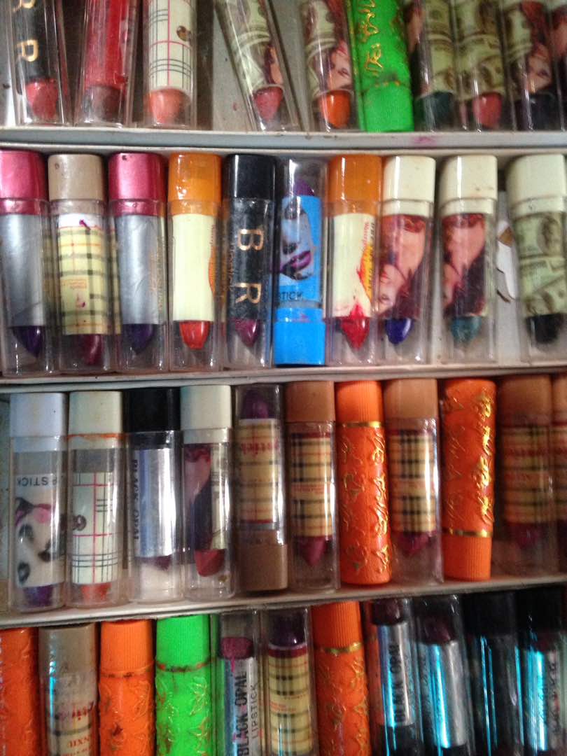 ROUGE EN LEVRE ROUGE EN LEVRE