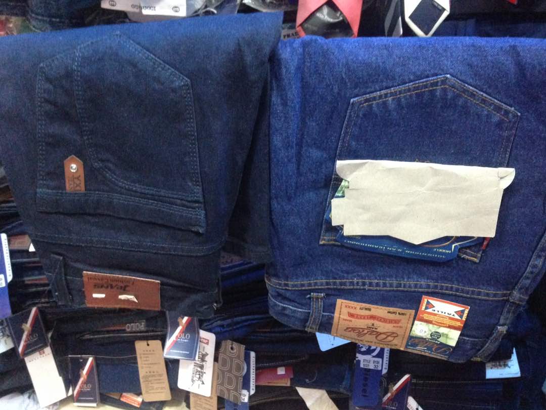 JEANS EN COTTON JEANS EN COTTON
