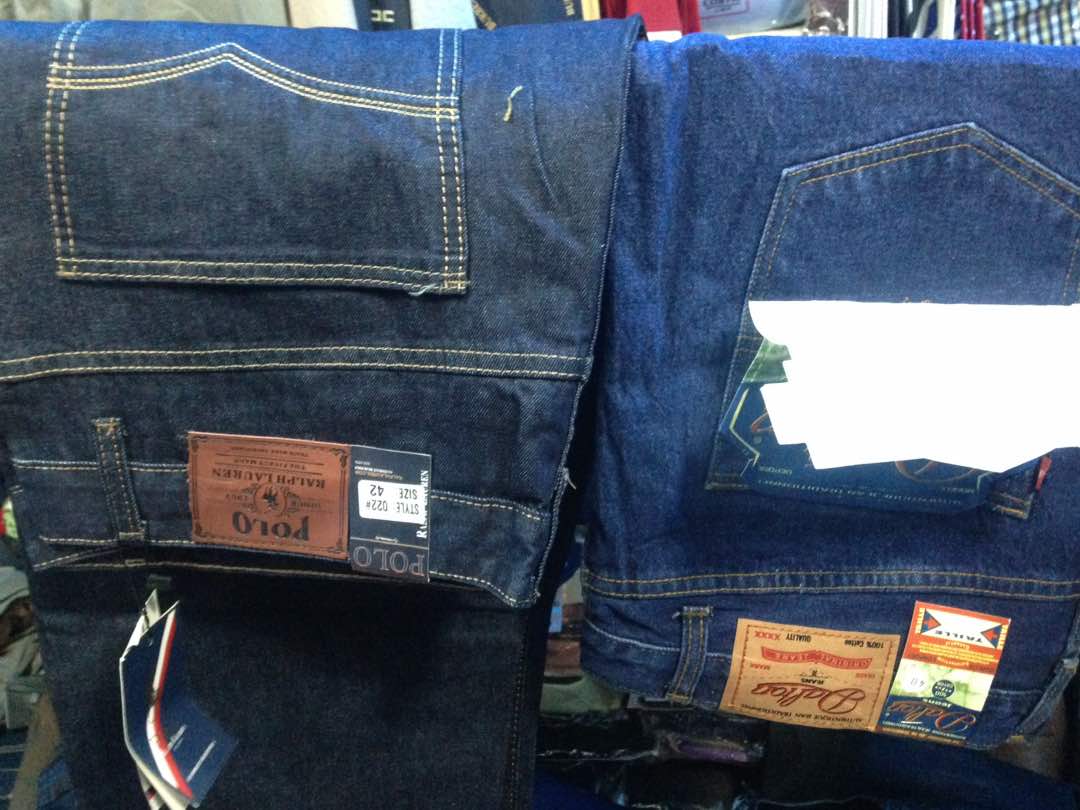 JEANS EN COTTON JEANS EN COTTON
