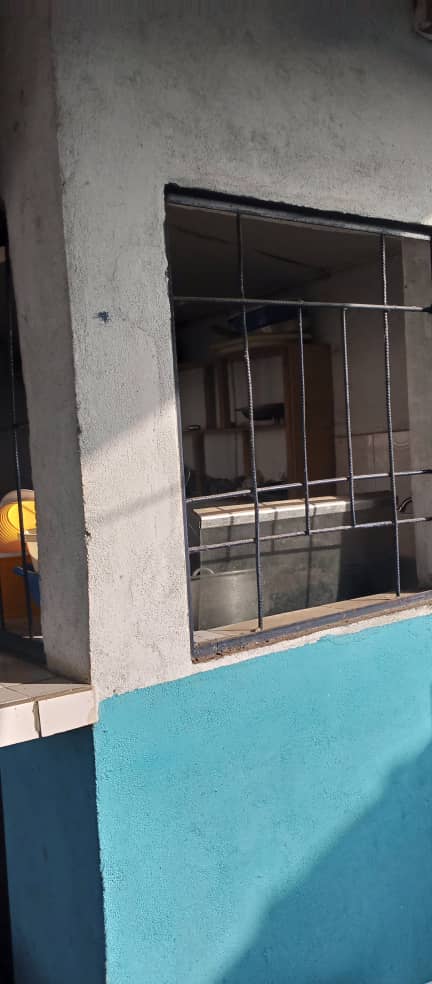 Kiosque au sien d'un maquis à louer à Yopougon Niangon.