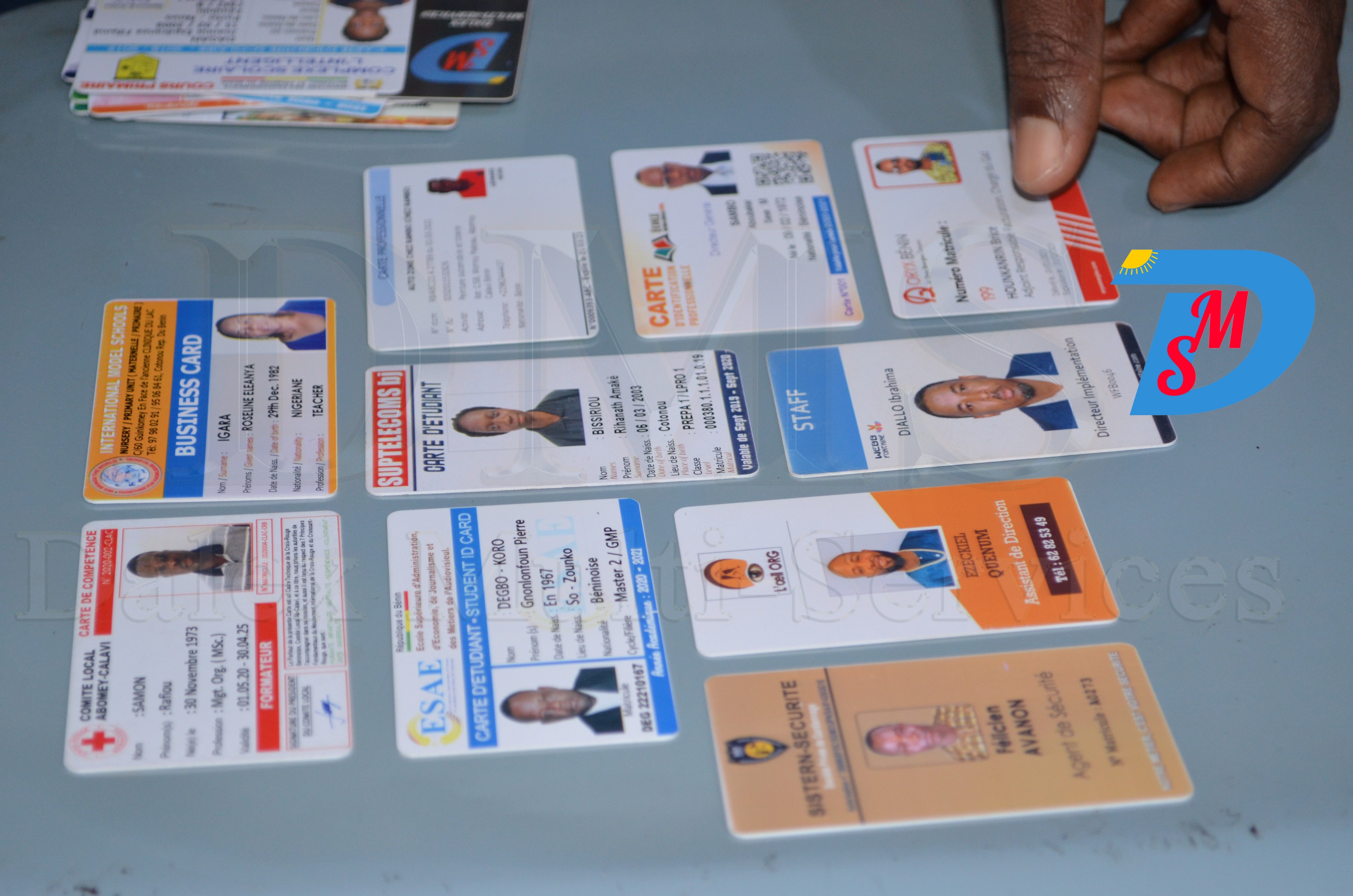 IMPRESSION SUR CARTE PVC IMPRESSION SUR CARTE PVC