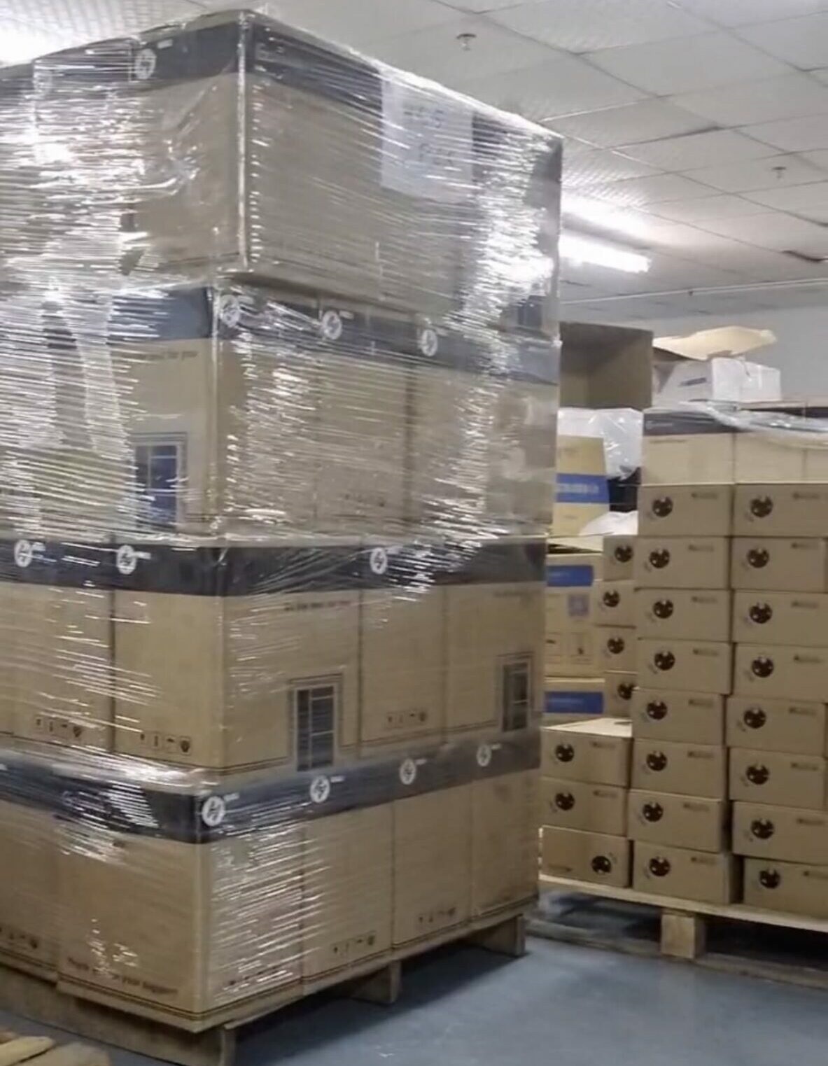 Goldshell KD5 18TH/s Kadena KDA ASIC Miner w/PSU Goldshell KD5 18TH/s Kadena KDA ASIC Miner w/PSU