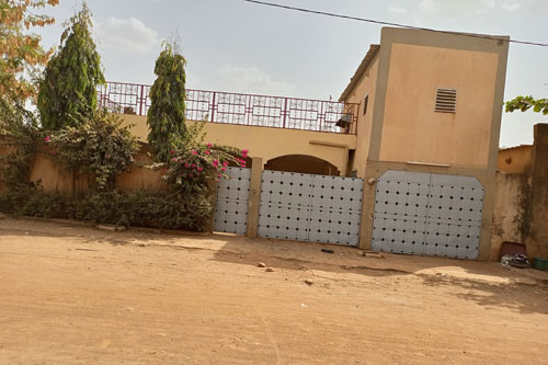 UNE VILLA - DUPLEX DE TYPE F5 EN LOCATION A OUAGADOUGOU QUARTIER SANYIRI SUR PERFECTOR IMMOBILIER UNE VILLA - DUPLEX DE TYPE F5 EN LOCATION A OUAGADOUGOU QUARTIER SANYIRI SUR PERFECTOR IMMOBILIER