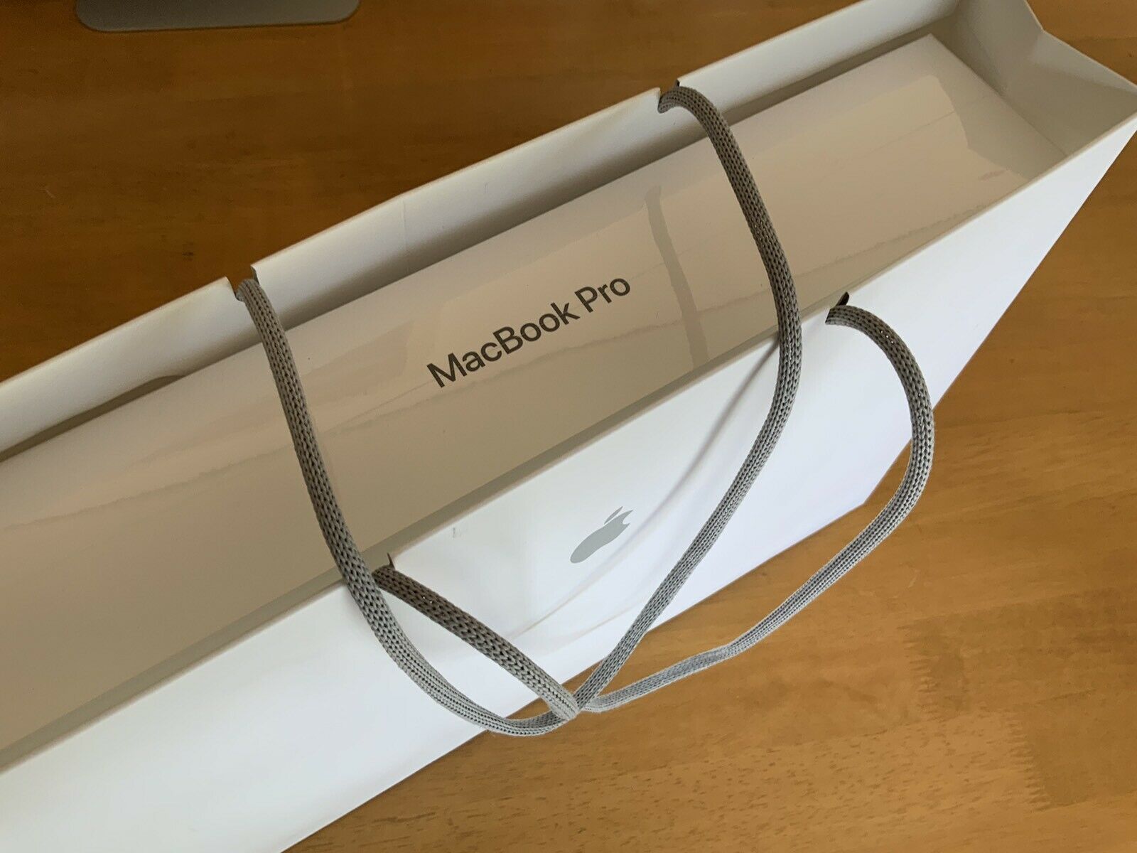 Apple MacBook M1 Pro M1 MAX Apple iPhone 13 Pro Max 12 Pro Apple MacBook M1 Pro M1 MAX Apple iPhone 13 Pro Max 12 Pro