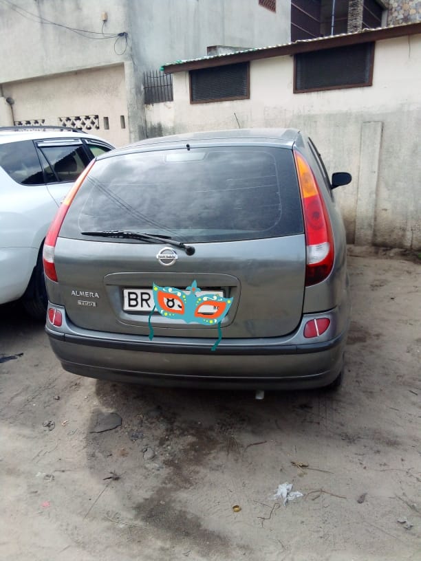 Nissan Tino Nissan Tino