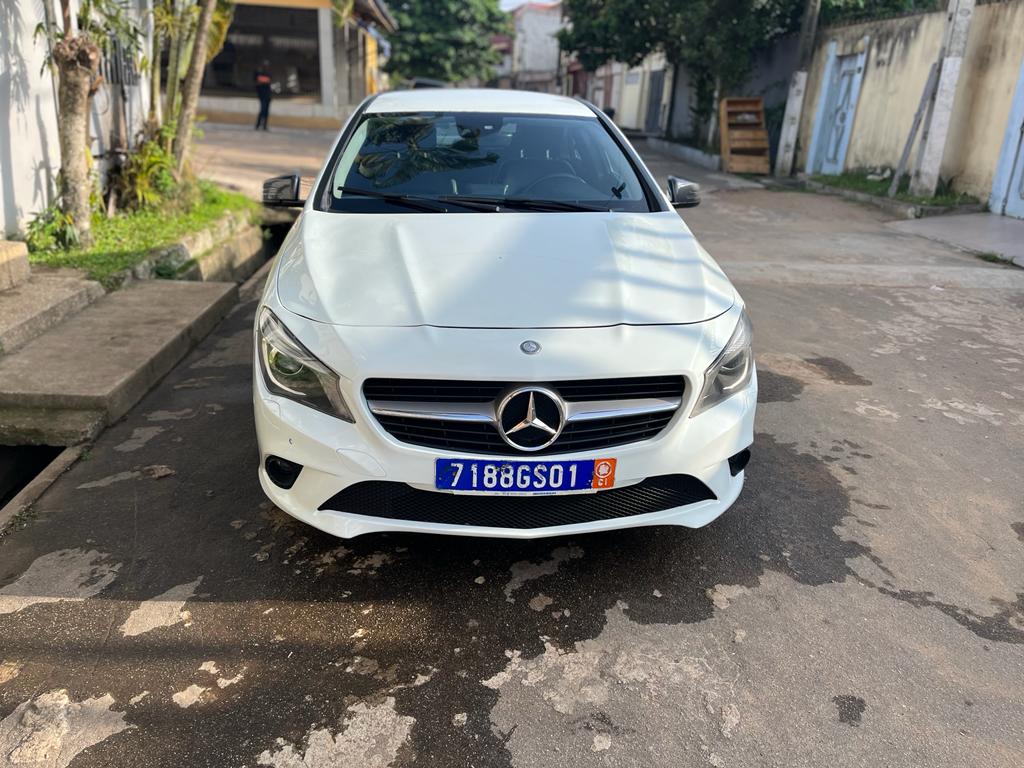 Mercedes benz CLA 180 Mercedes benz CLA 180