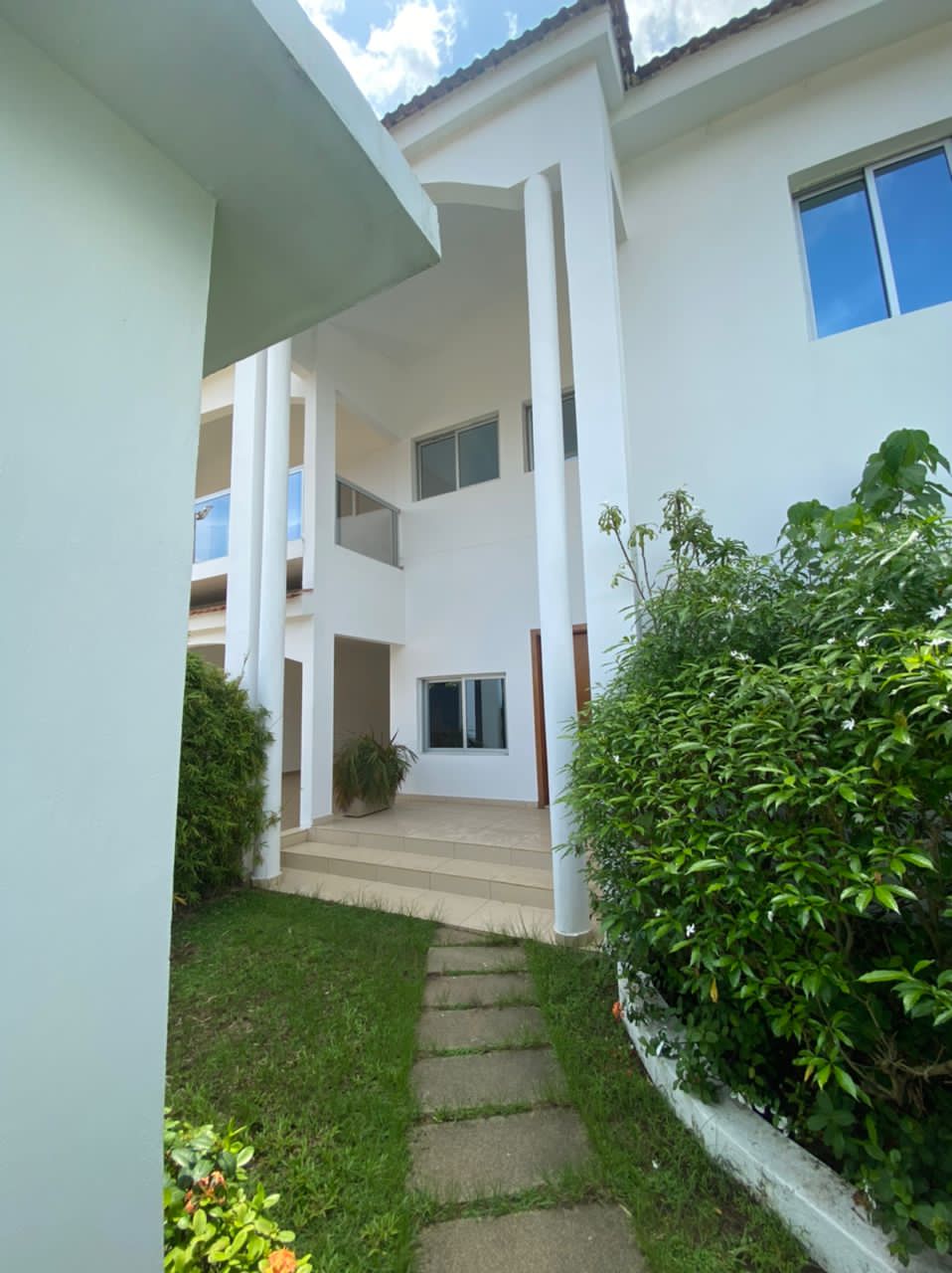 VILLA DUPLEX HAUT STANDING A VENTE A LA RIVIÈRA GOLF BEACH