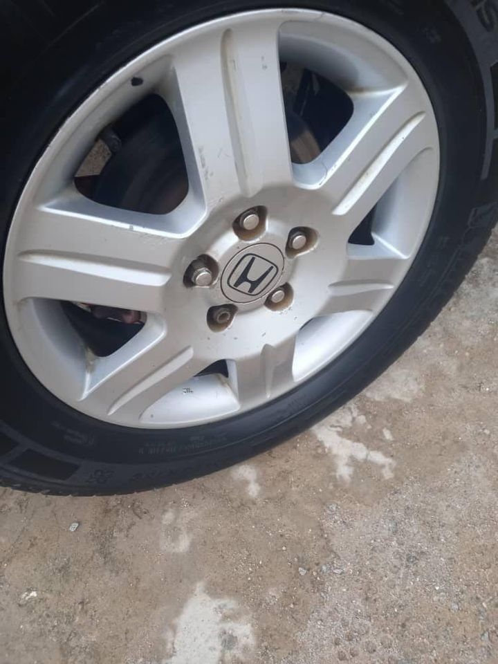 Honda crv2 Automatique essence Climé intérieur cuir