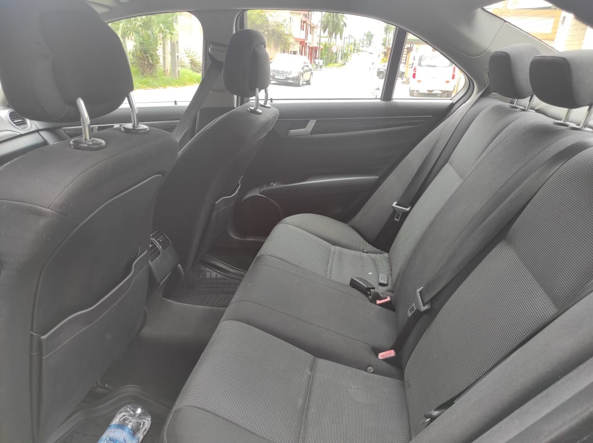 MERCEDES C200 Année 2012