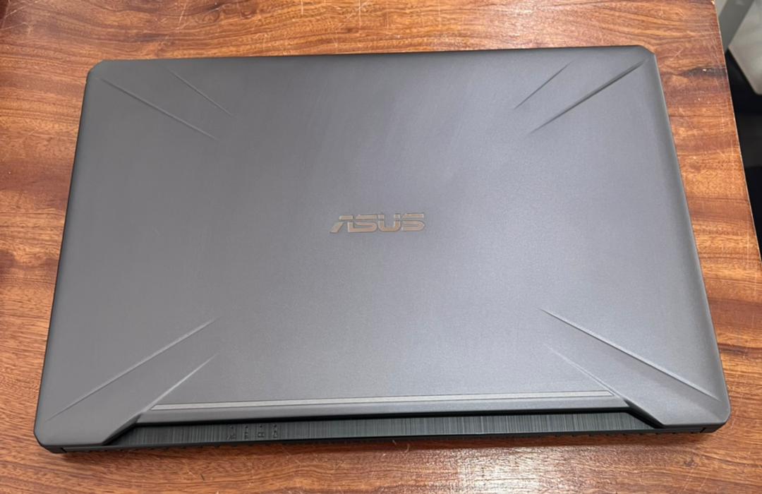 PC Gamers, Programmeurs, Architecture, Multimédia,Asus