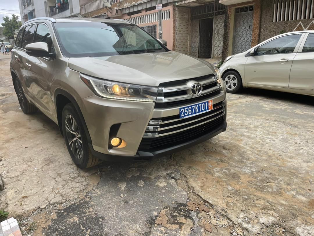 Toyota Highlander année 2017 en vente
