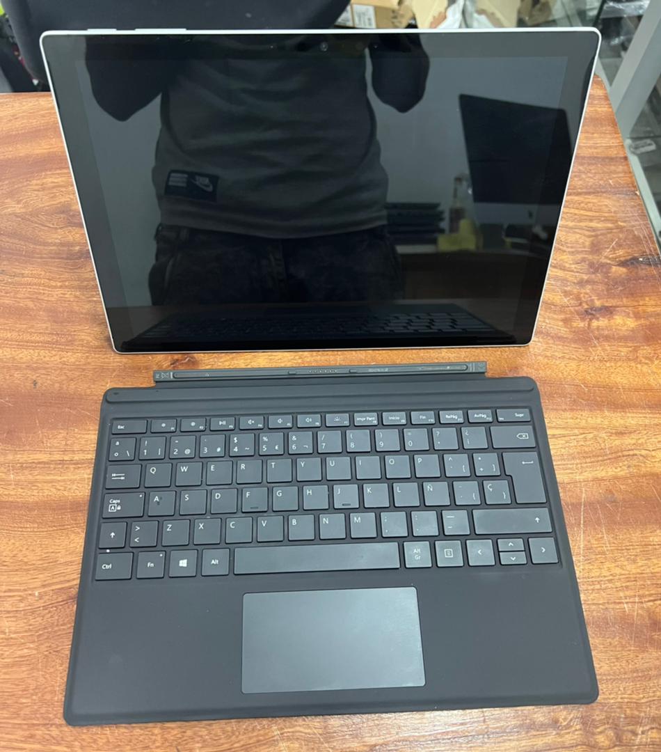 Microsoft Surface pro 7 core i5 10th