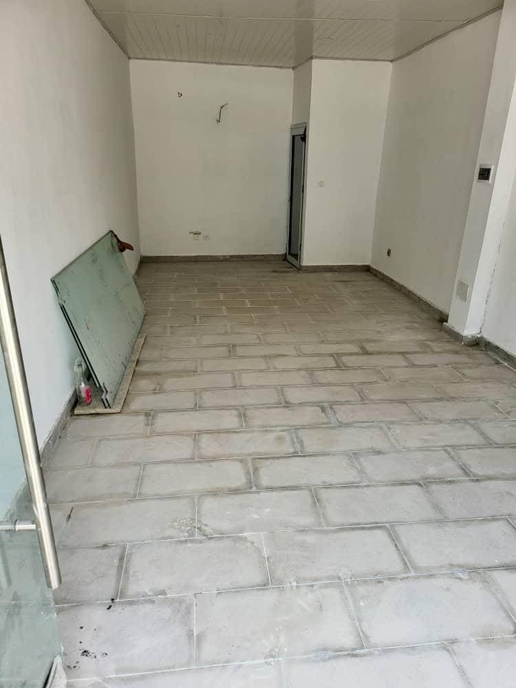 Location des bureaux et des magasins a la riviera 2