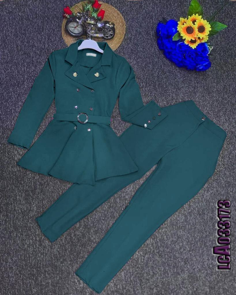 Ensemble veston femme chaque y'en a en d'autres couleurs Ensemble veston femme chaque y'en a en d'autres couleurs
