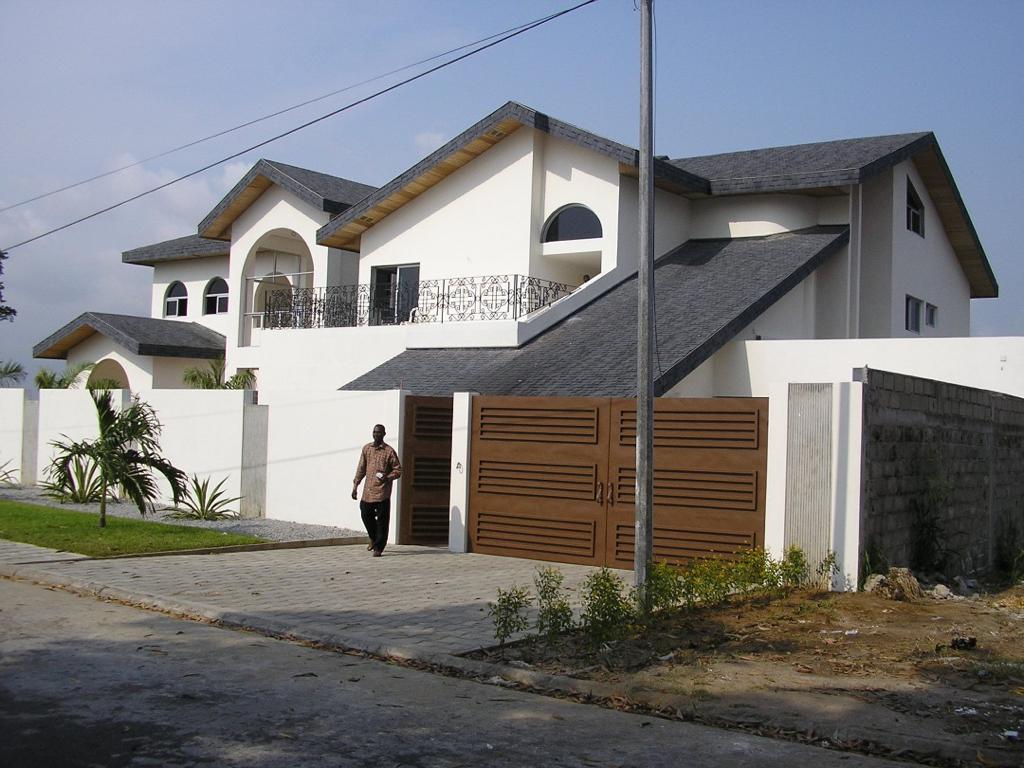 Superbe résidence de 12 pièces haut standing, grand jardin, garage en vente Riviera golf 4 beverhill