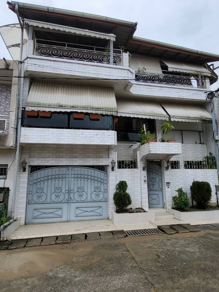 En vente une Triplex