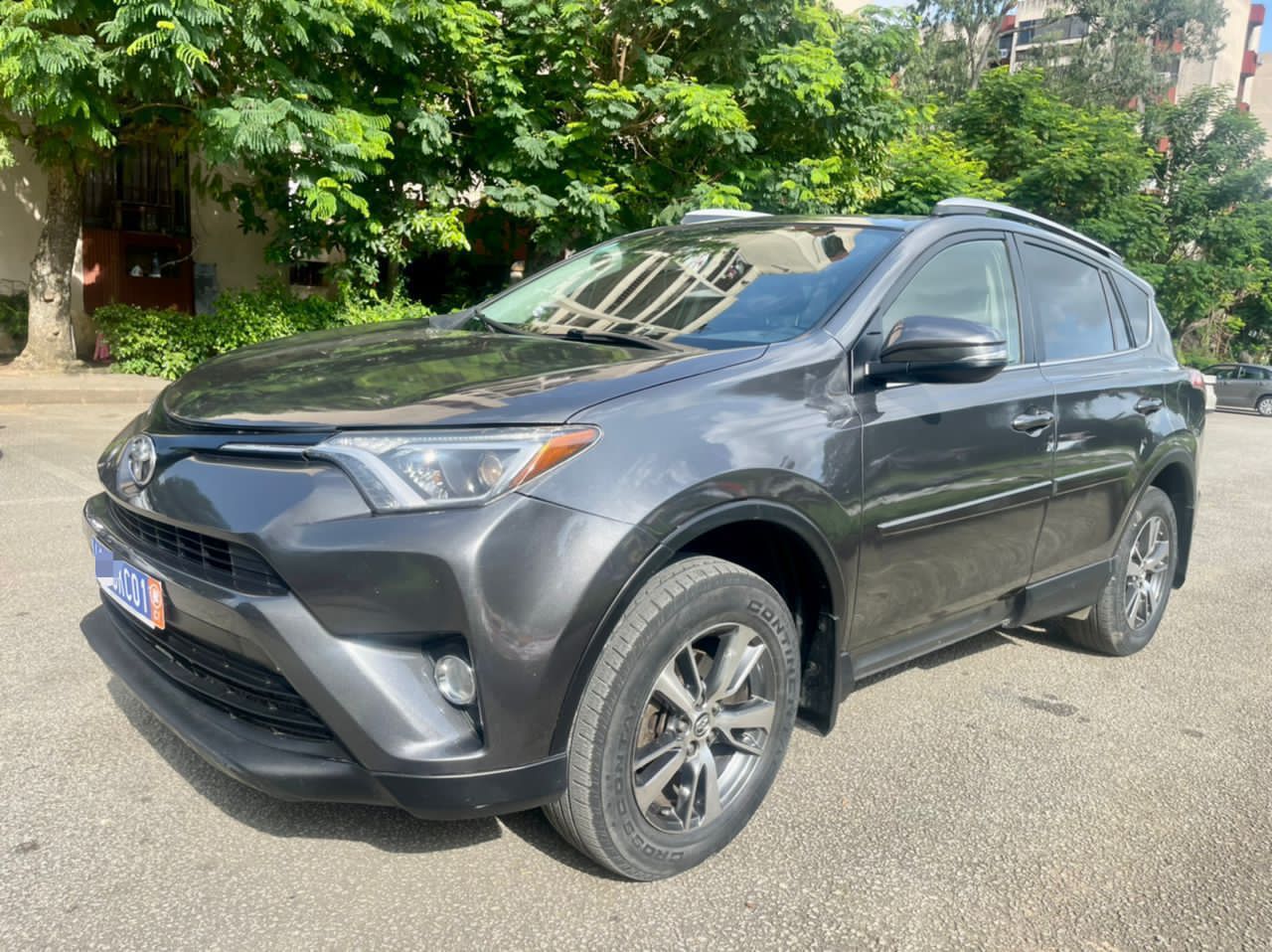 *TOYOTA RAV4 XLE 2018