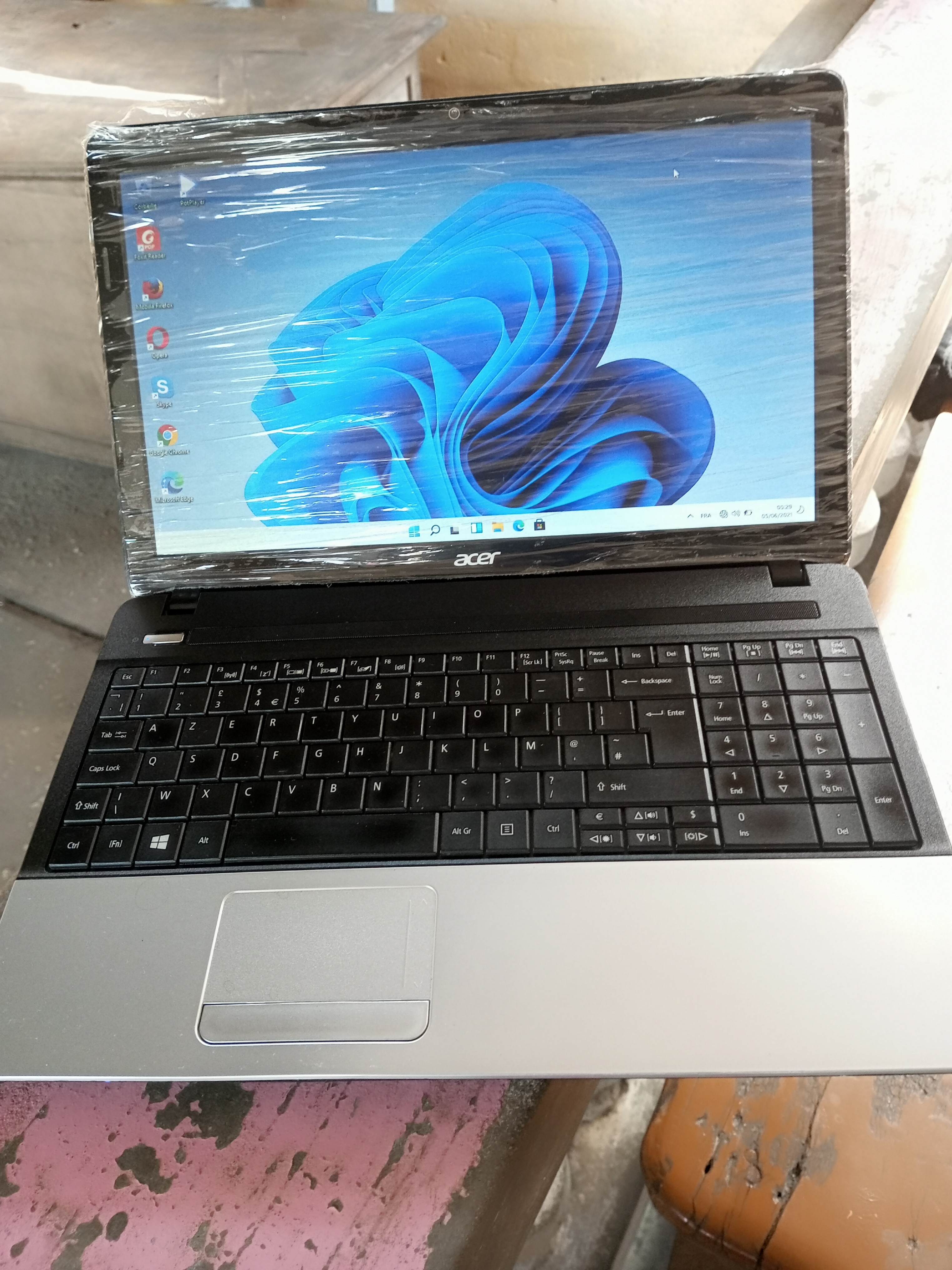 **PC Acer Core i5*, OS WINDOWS 11 Pro **PC Acer Core i5*, OS WINDOWS 11 Pro