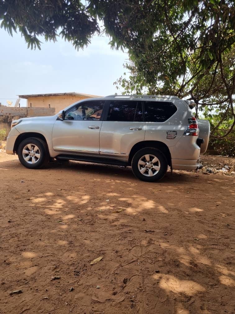 TOYOTA PRADO ANNÉE 2014